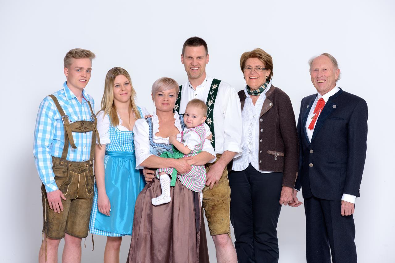 Berghues Schratt - Einfach Anders - Ihr Vegetarisches Und Veganes Biohotel オーバーシュタウフェン エクステリア 写真