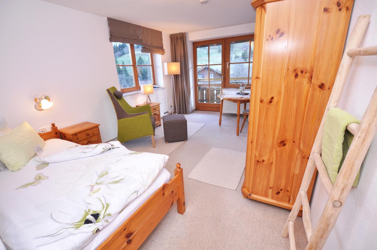 Berghues Schratt - Einfach Anders - Ihr Vegetarisches Und Veganes Biohotel オーバーシュタウフェン エクステリア 写真